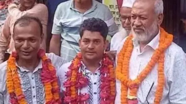বান্দরবান জেলা কাঠ ব্যবসায়ী সমিতির ত্রি-বার্ষিক নির্বাচনে সভাপতি চ হ্লা প্রু জিমি- সাধারণ সম্পাদক জাহাঙ্গীর আলম চৌধুরী