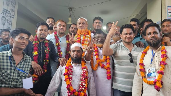 বান্দরবান লোকাল ট্রাক-মিনি ট্রাক মালিক সমবায় সমিতির ত্রিবার্ষিক নির্বাচনে সভাপতি বাবুল সাধারণ সম্পাদক জাফর 
