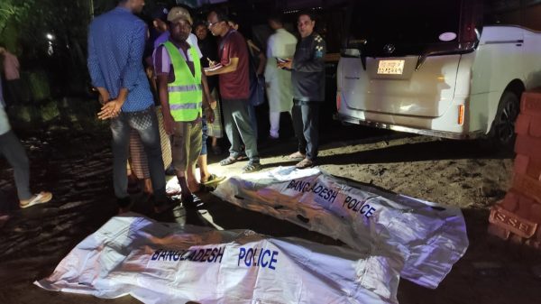 লোহাগাড়ায় অজ্ঞাত বাসের ধাক্কায় দুই মোটর সাইকেল আরোহীর মৃত্যু